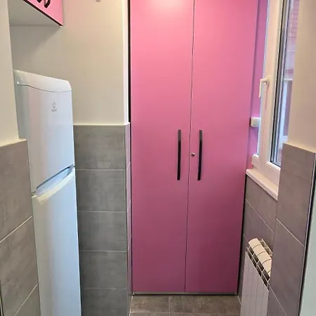 Lux Stojanovic * 贝尔格莱德