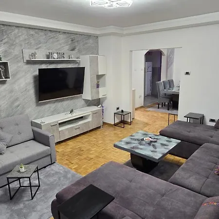 Lux Stojanovic * Belgrad